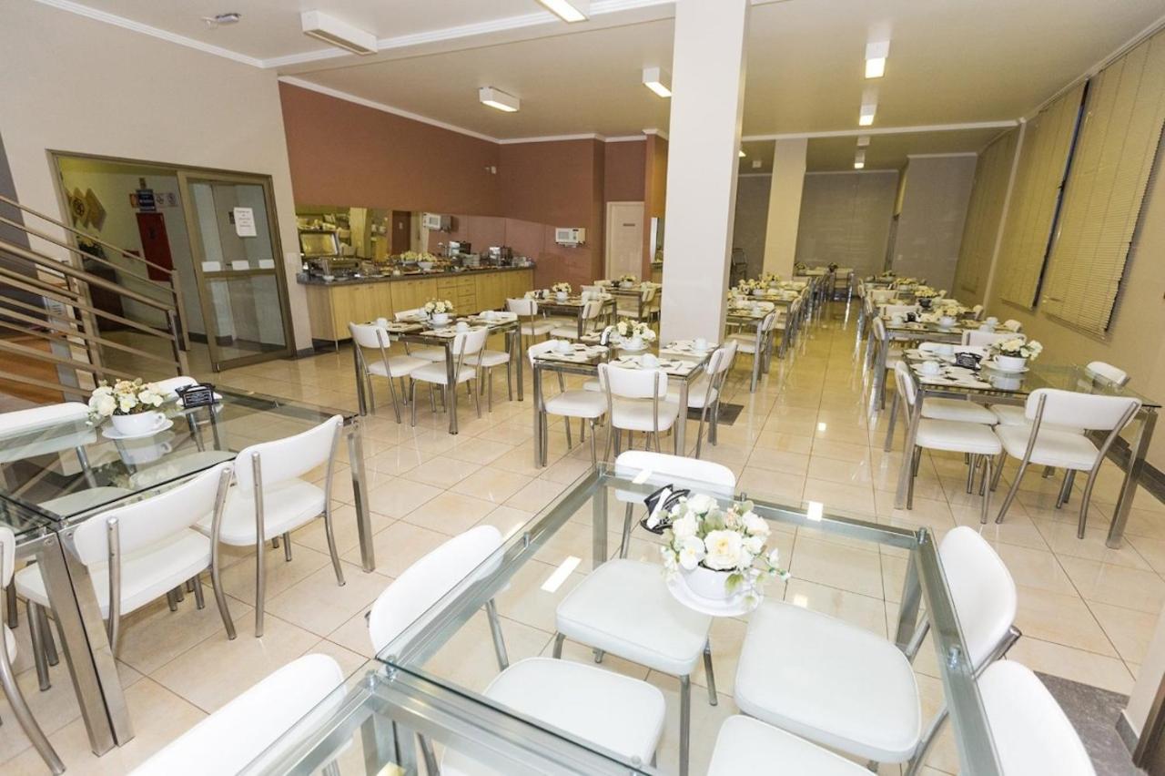 Font Inn Араракуара Екстер'єр фото